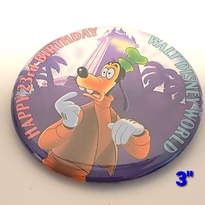 Walt Disney World Happy 23rd Birthday Goofy Character Collectible Pin Button.